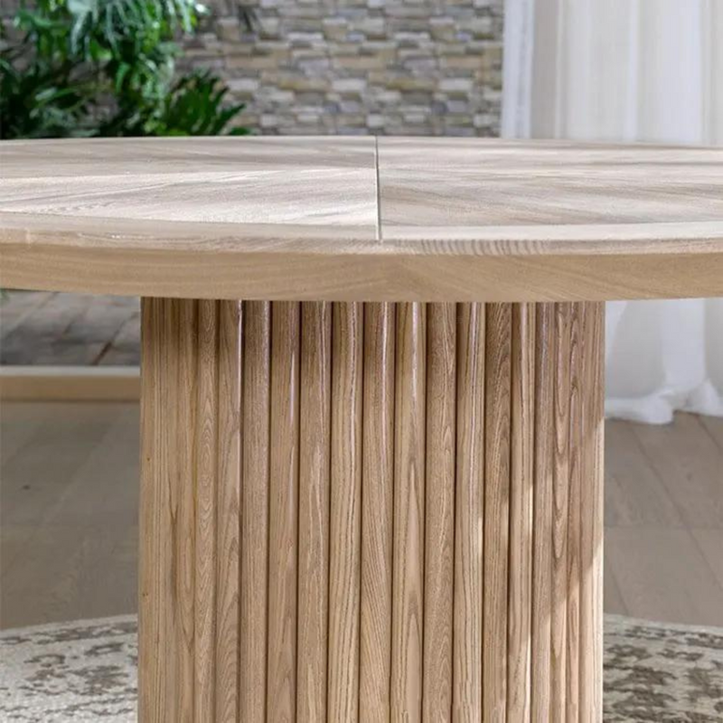 Évora Wood Round Dining Table
