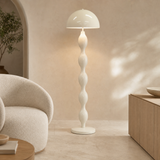 Lámpara de pie Lucca marfil en salón mediterráneo premium